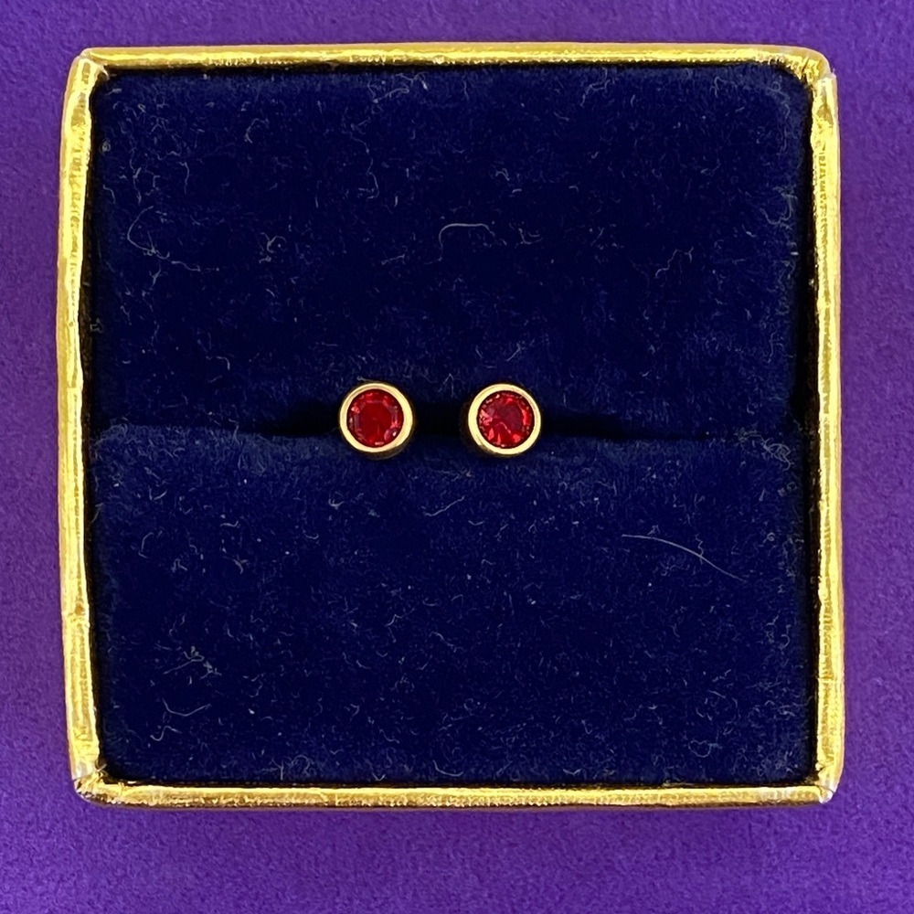 💛 Classic Gold-Plated Red Crystal Stud Earrings | Vibrant Minimalist Jewelry
